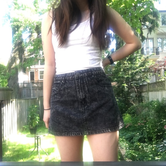 F21 Black Denim Skirt - Picture 3 of 4